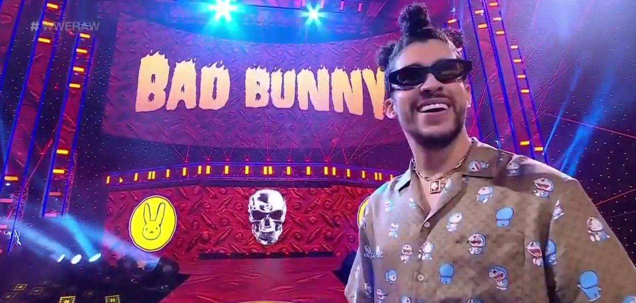 Bad Bunny Wwe Performance / Bad Bunny Shines With Booker T On Stage At Wwe Royal Rumble 2021 