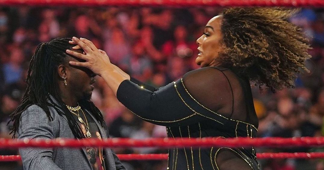 Reginald Loses Nia Jax Wins The Wwe 247 Title On Raw 