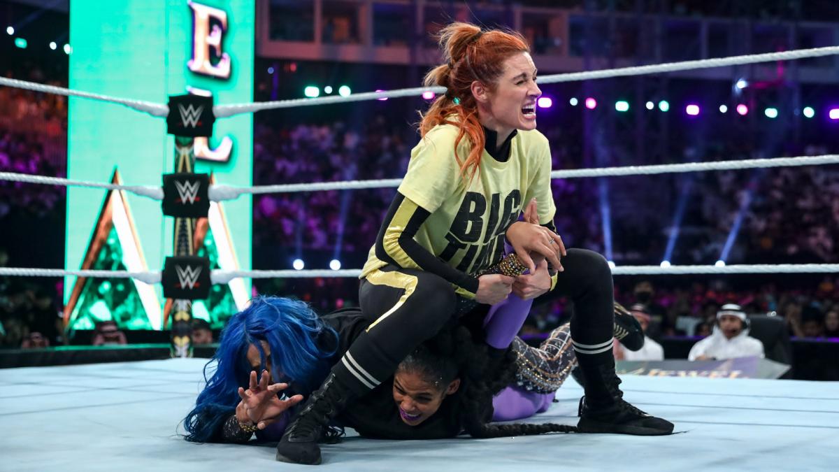 1200px x 675px - Stephanie McMahon Reacts to Female Superstars Working WWE Crown Jewel