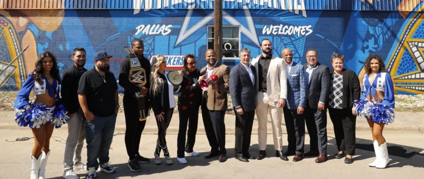 Micah Parsons, Drew Pearson on hand as WWE unveils WrestleMania-inspired  mural in Dallas