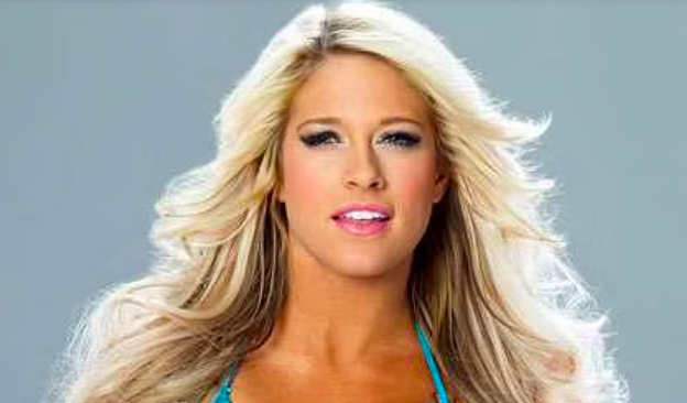 Kelly Kelly Reflects On Royal Rumble Appearance Names Sasha Banks And