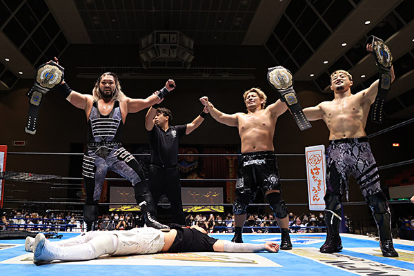 NJPW Awards New NEVER Openweight Six-Man Tag Team Champions in Tornado Dog Cage Survival Match