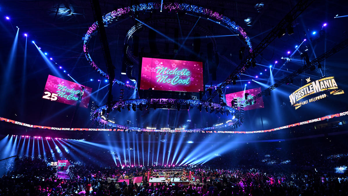 The Undertaker bereaksi terhadap WWE Royal Rumble, kembalinya Michelle McCool, penampilan Hardy