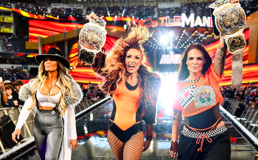 Becky Lynch, Lita, And Trish Stratus Beat Damage CTRL At WrestleMania 39 -  Wrestlezone
